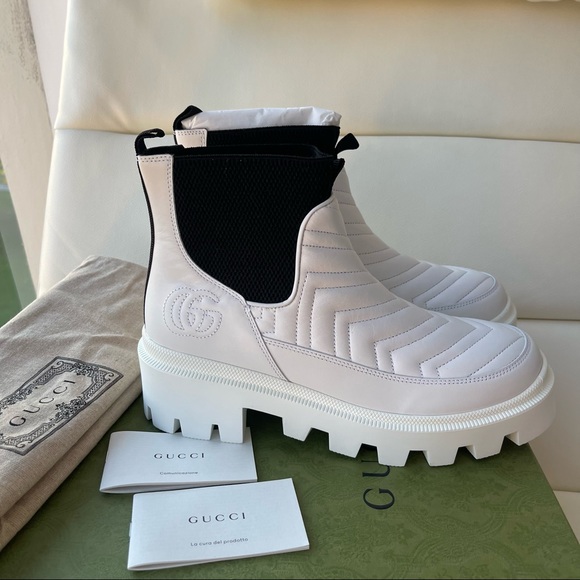 NEW Gucci Women's White & Black Matelassé Chelsea Boot 643958 DH7D0 G 38 US 8 - Picture 3 of 11